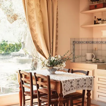 アパート In Einem In Den Huegeln- Mit Garten Un By Interhome