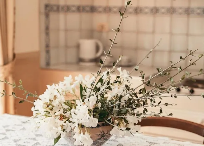 In Einem In Den Huegeln- Mit Garten Und Pool By Interhome