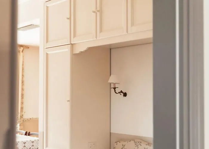 Appartamento In Einem In Den Huegeln- Mit Garten Und Pool By Interhome *