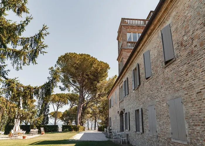 In Einem In Den Huegeln- Mit Garten Und Pool By Interhome Pesaro