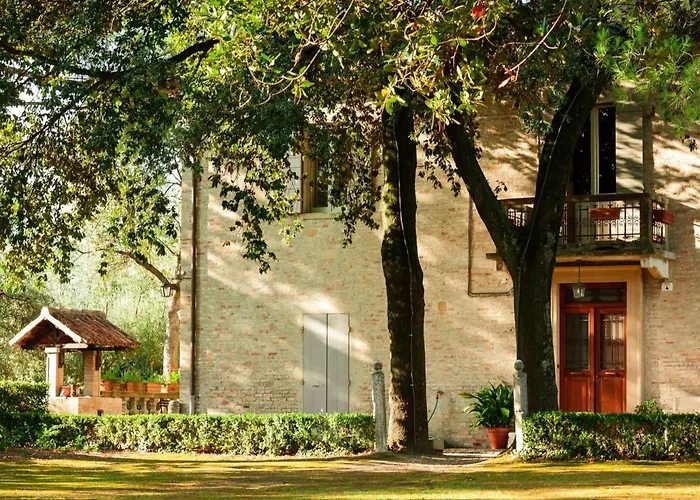 Appartamento In Einem In Den Huegeln- Mit Garten Und Pool By Interhome