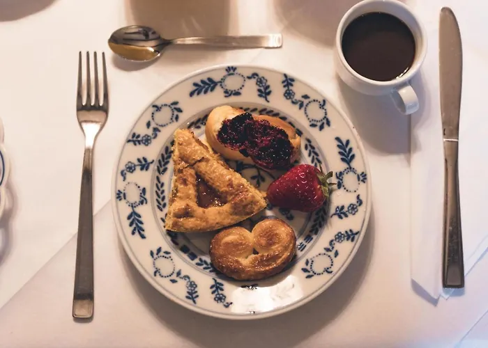 In Einem In Den Huegeln- Mit Garten Und Pool By Interhome * Pesaro